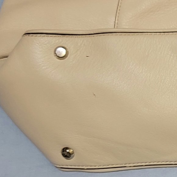 B. Makowsky Shoulder Bag - Picture 7 of 8